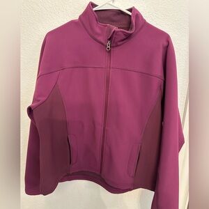Really nice thick purple LL Bean zip front jacket. Zip pockets. Size xl